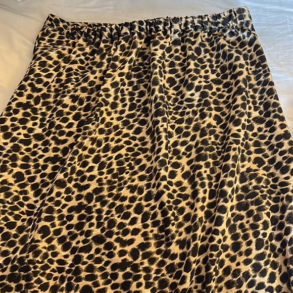 NWT J Crew animal print midi skirt - Picture 3 of 3